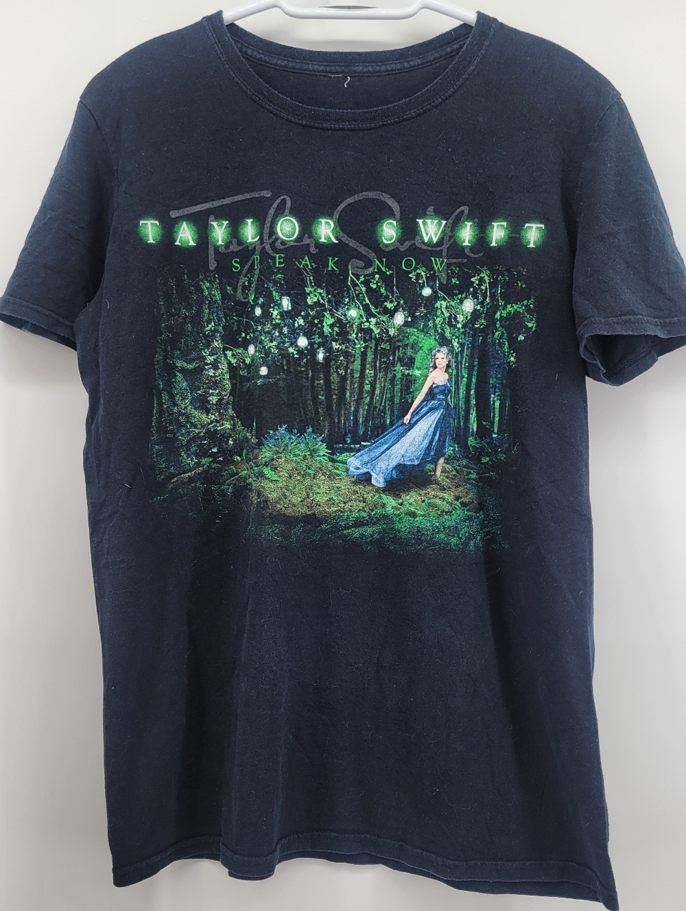 Taylor Swift Vintage Speak Now concert tour t-shirt size Medium